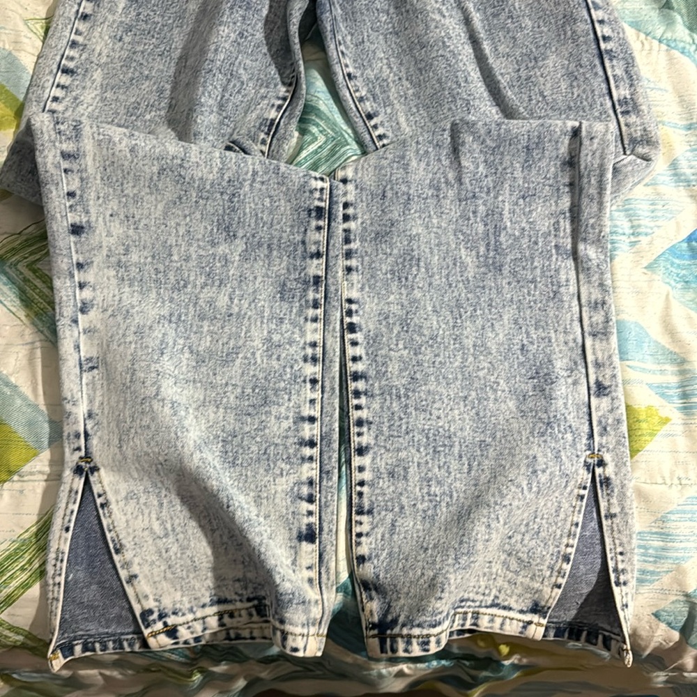 PrettyLittleThing Jeans - Picture 5 of 7